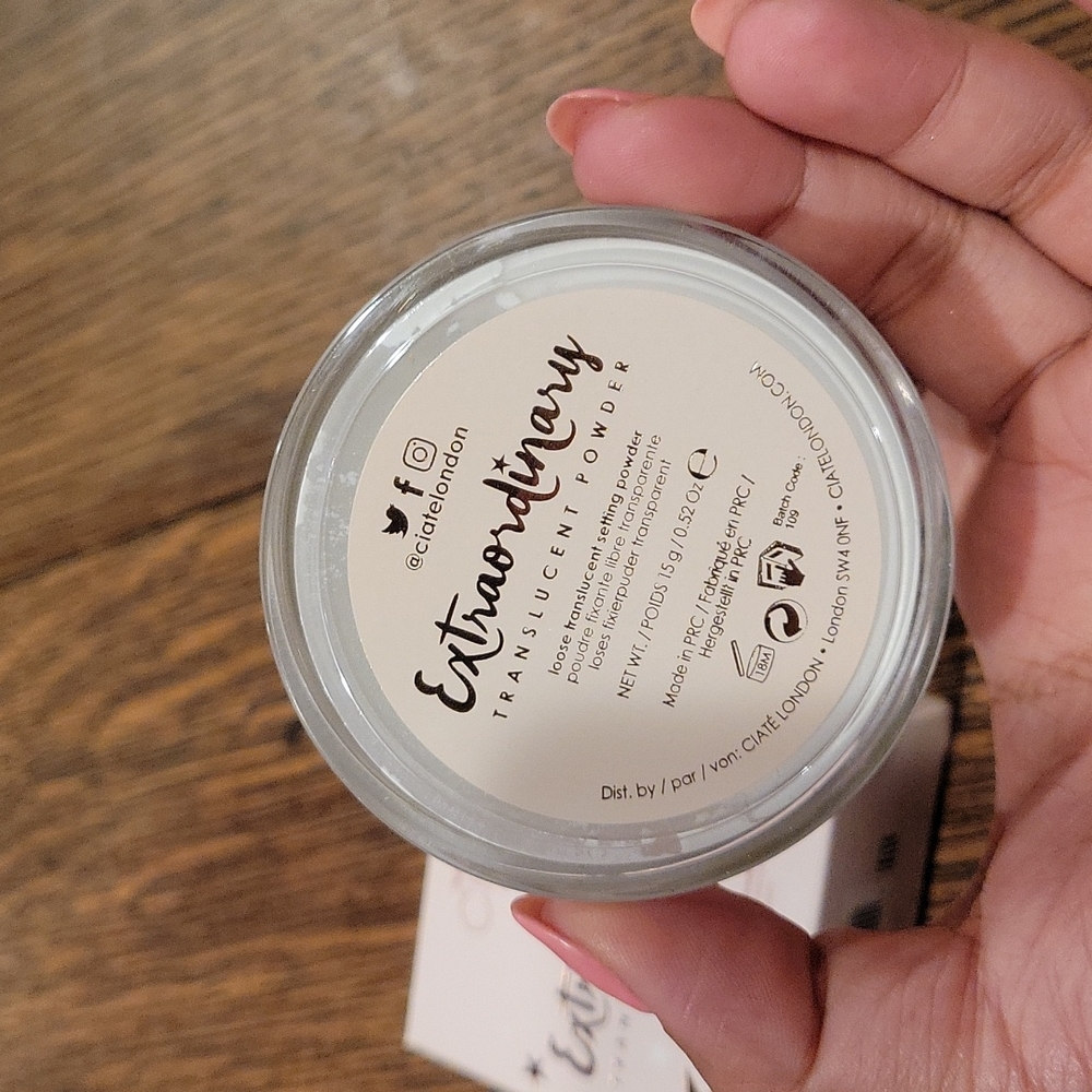 Ciate Translucent Powder - Picture 2 of 3